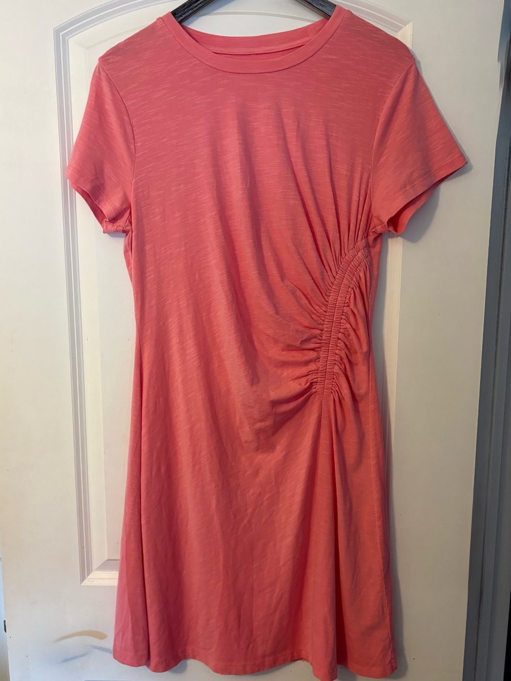 Universal Thread Coral Short Sleeve Side Ruched T-Shirt Dress 
NEW